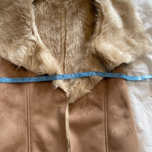 Armani Exchange Vest - Picture 5 of 7